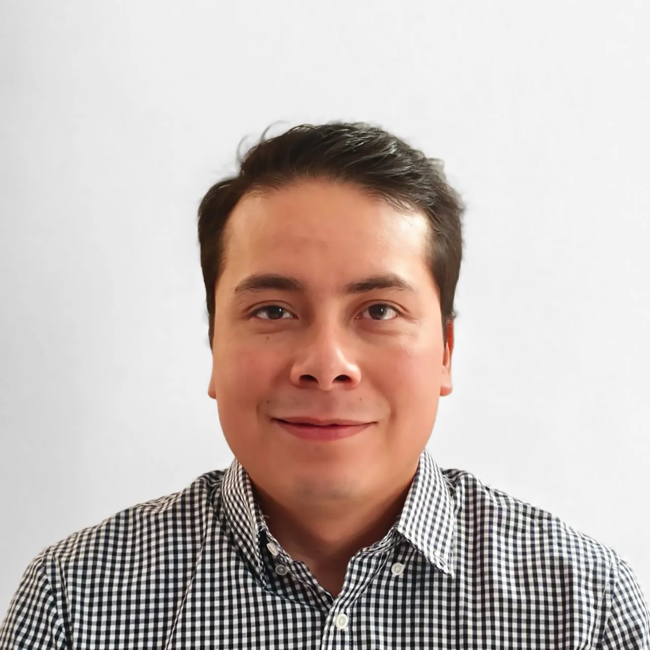 Arquitecto Guillermo Damazo, Socio Fundador y Arquitecto Sr